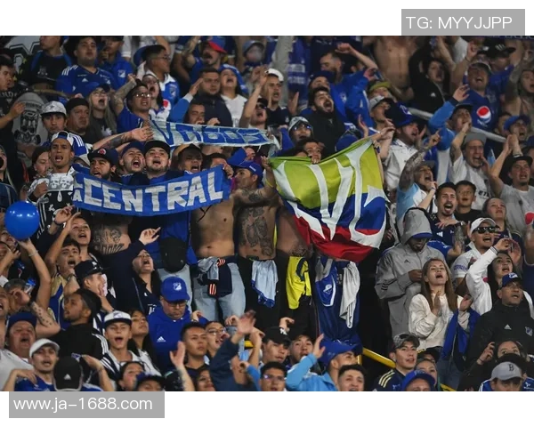 西甲焦点战：拜仁逆转曼城3-0全场沸腾激情四溢